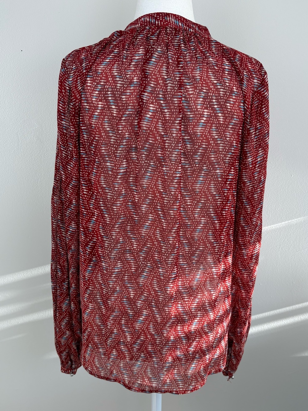 Veronica Beard Red Printed Button-Down Blouse Size 6 100% Silk Boho EUC - Picture 7 of 13